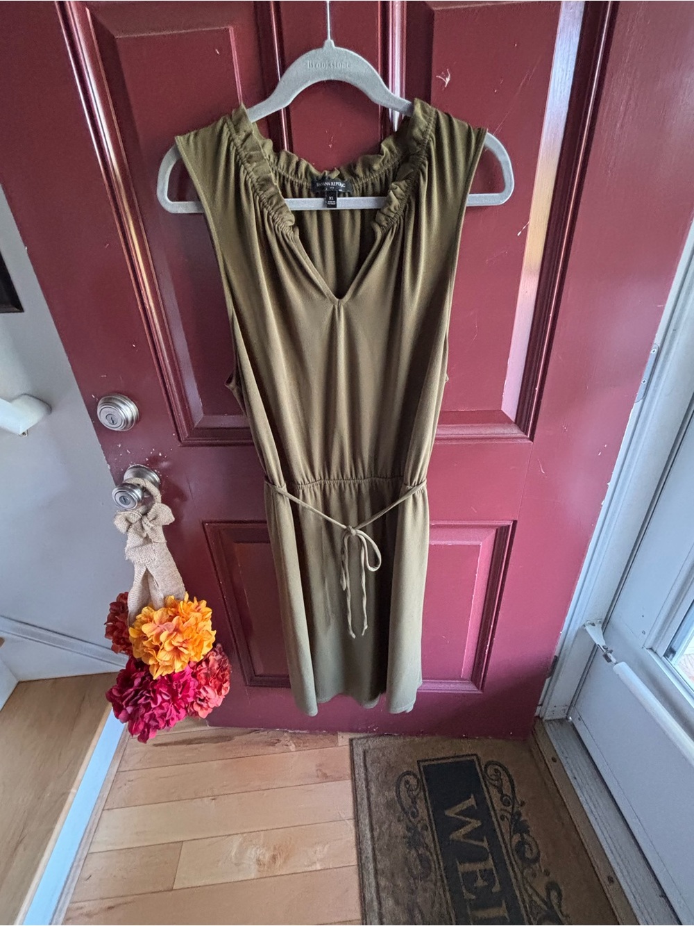Banana Republic Olive Green Sleeveless V-Neck Midi Dress sleeveless